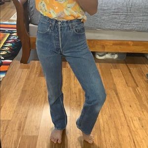 Levi’s 501 jeans light wash high rise size 24